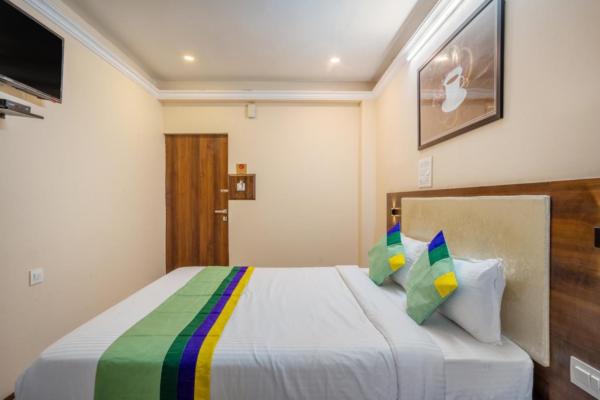 Treebo Sunheads Hotel Panaji Buitenkant foto