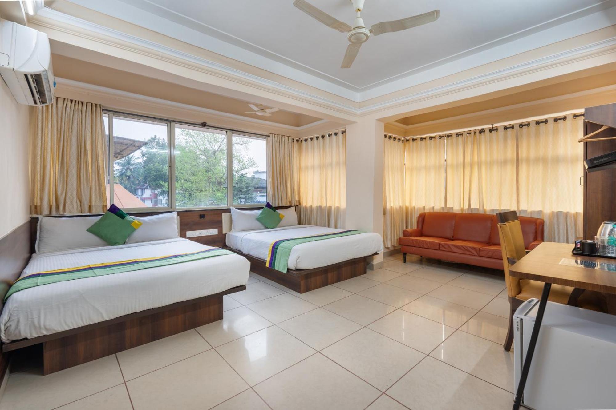 Treebo Sunheads Hotel Panaji Buitenkant foto