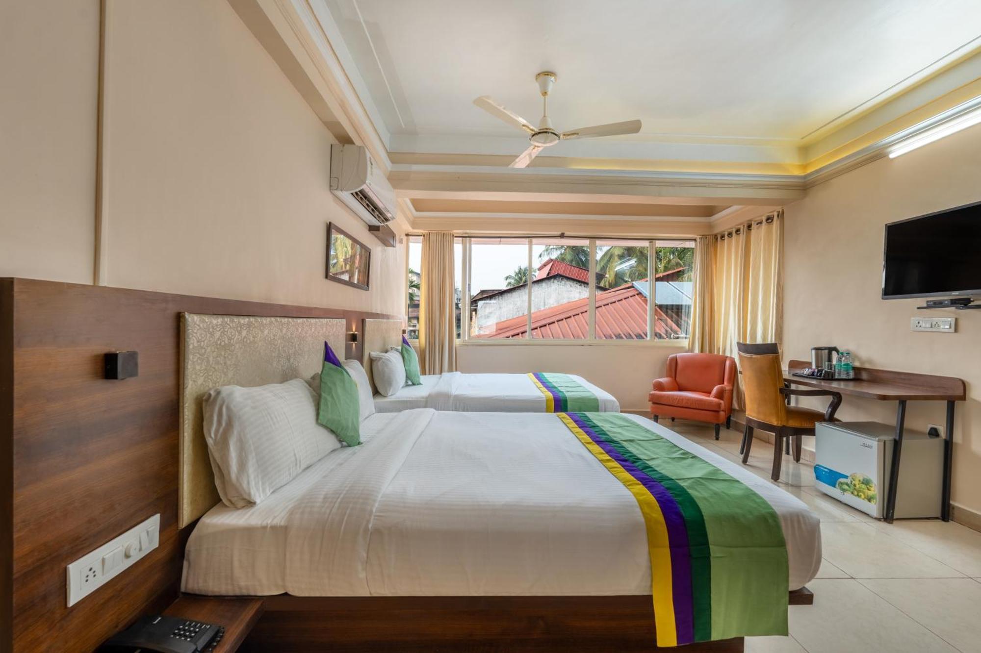 Treebo Sunheads Hotel Panaji Buitenkant foto