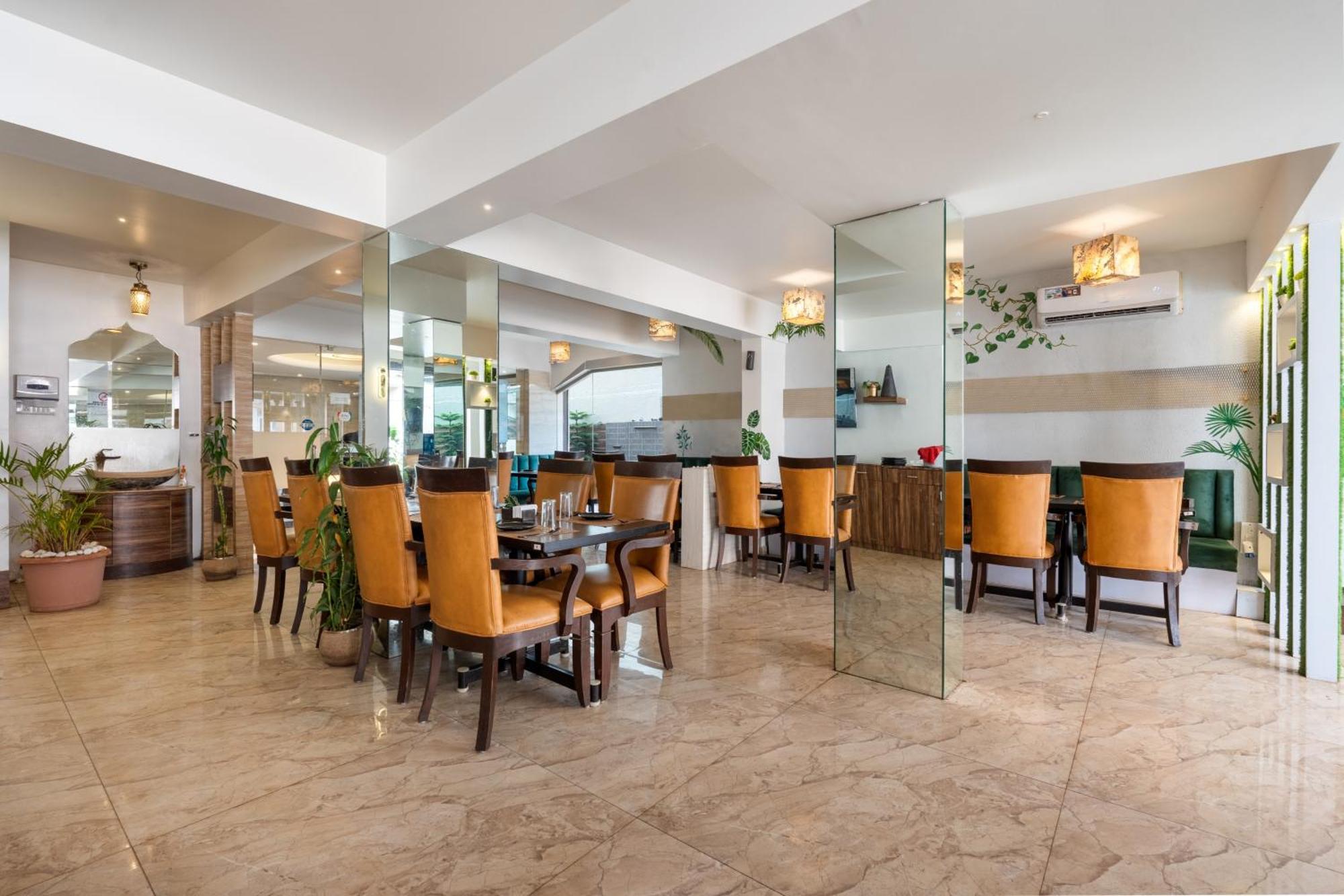 Treebo Sunheads Hotel Panaji Buitenkant foto